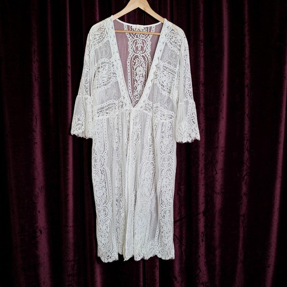 Maurices Womens White Lace Full Length Ethereal Kimono Cover-up Size 2 Romantic